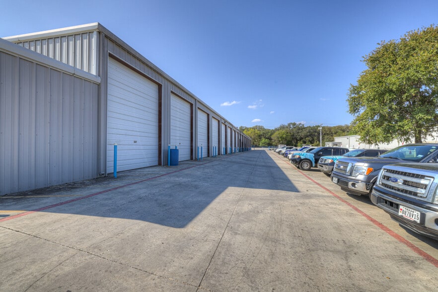 More Photos Of 1361 Wald Rd, New Braunfels Industrial For Sale