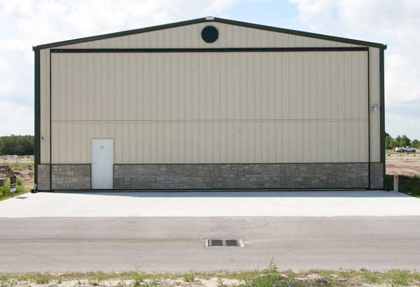 Primary Photo Of 1321 Apopka Airport Rd, Apopka Airplane Hangar For Sale