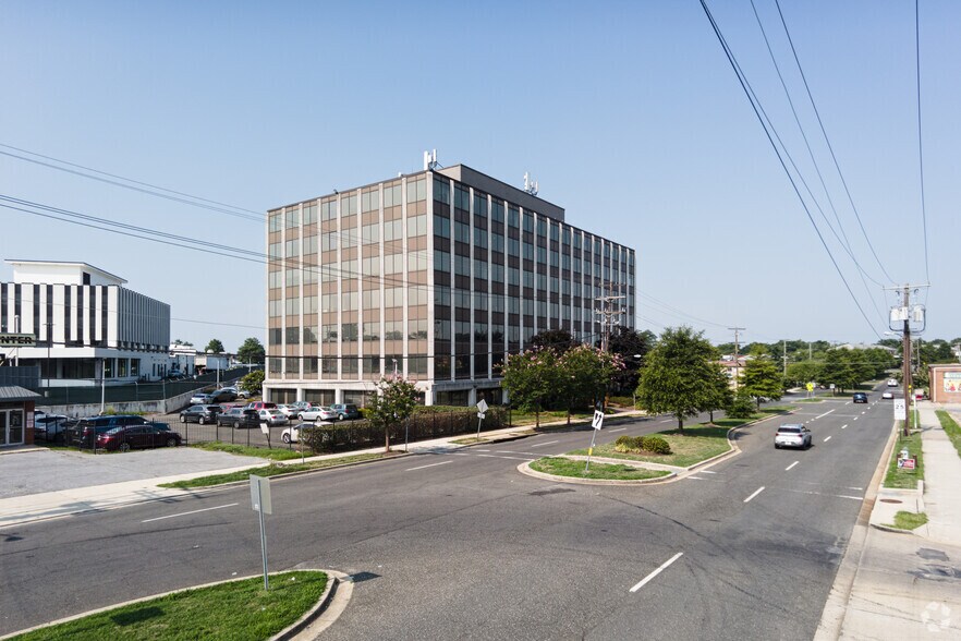 More Photos Of 4235 28th Ave, Marlow Heights Office For Sale