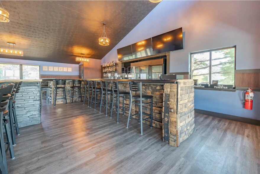More Photos Of 245 Tanglewood Ct, Taylorsville General Retail For Sale