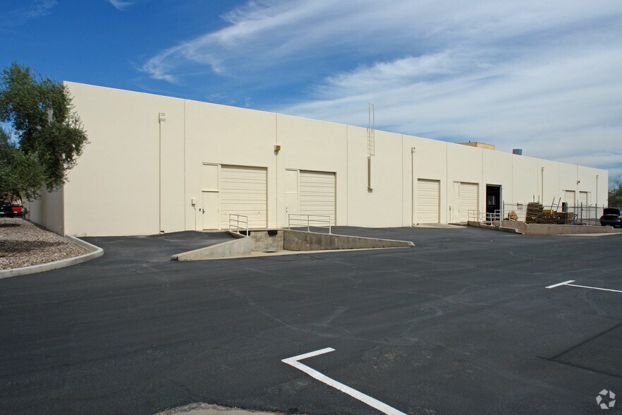 More Photos Of 4221 S Santa Rita Ave, Tucson Warehouse For Lease