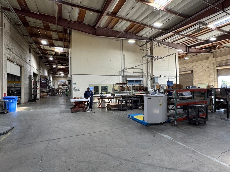 More Photos Of 240 E Rosecrans Ave, Gardena Manufacturing For Sale