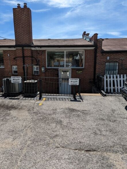 More Photos Of 7719 Clayton Rd, Clayton General Retail For Lease