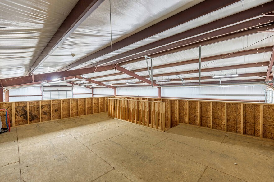 More Photos Of 159 Mitch Ave, Tuscumbia Self Storage For Lease