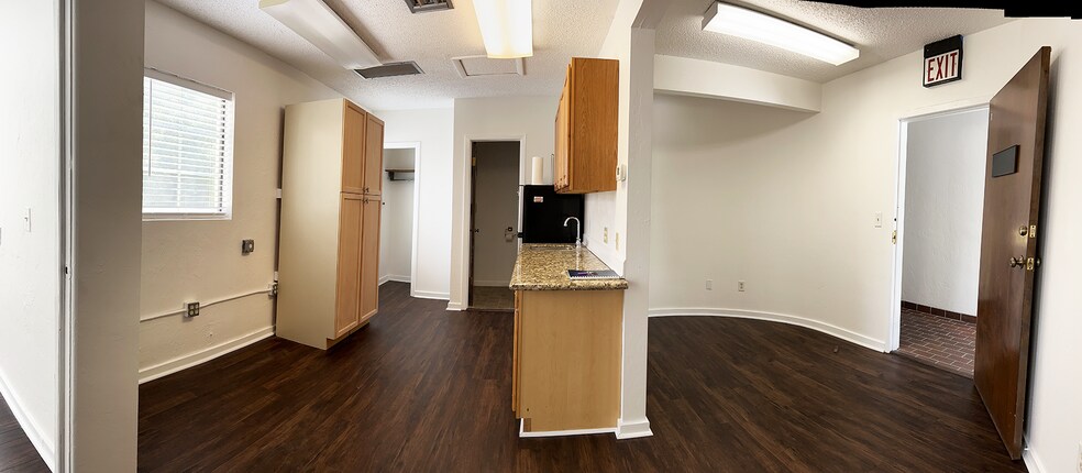 More Photos Of 605 Delaney Ave, Orlando Office For Lease