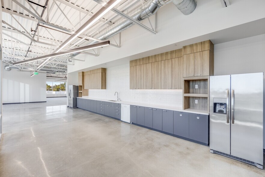 More Photos Of 2953 Bunker Hill Ln, Santa Clara Loft Creative Space For Lease