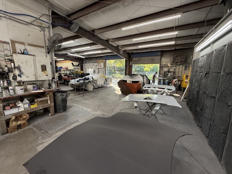 More Photos Of 5508 Benchmark Ln, Sanford Warehouse For Sale