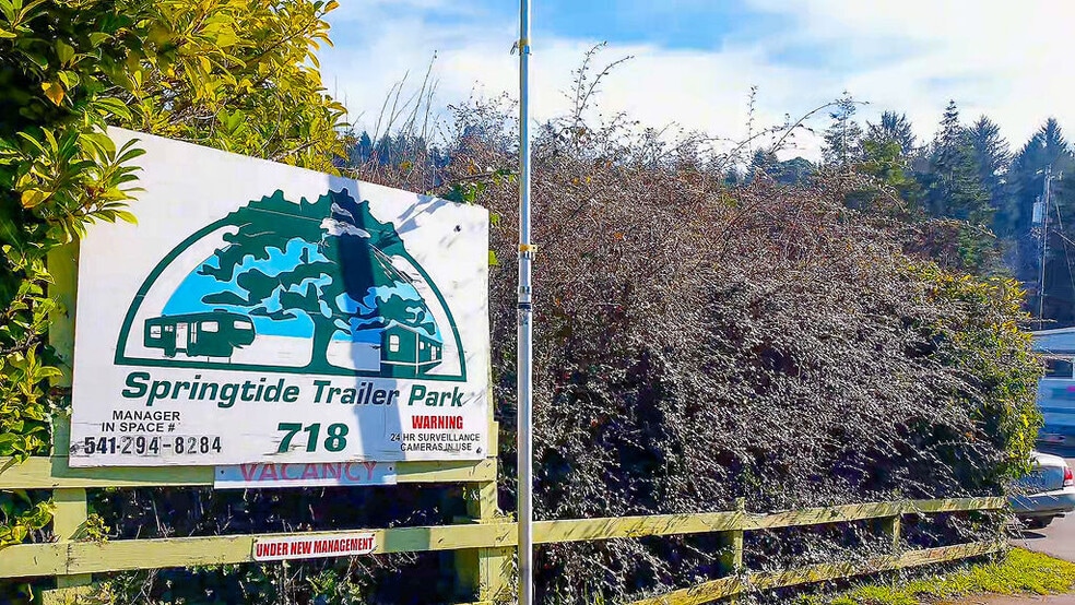 More Photos Of 718 F St, Coos Bay Manufactured Housing Mobile Home Park For Sale