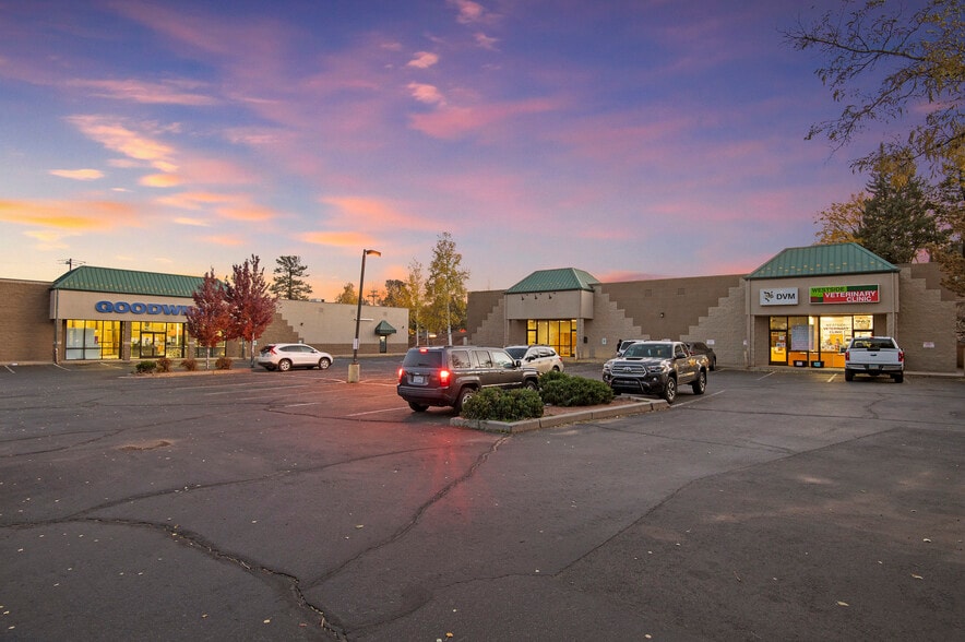 More Photos Of 963 W Route 66, Flagstaff Freestanding For Lease