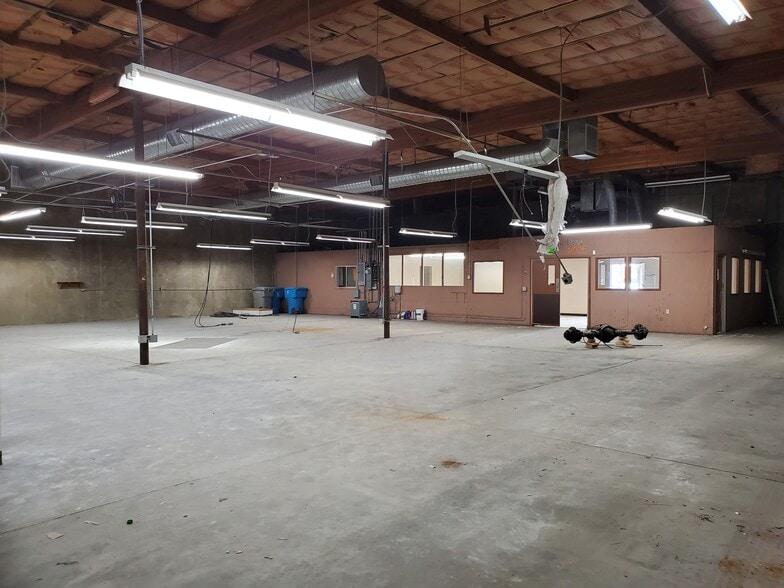 More Photos Of 103 B St, Marysville Warehouse For Lease