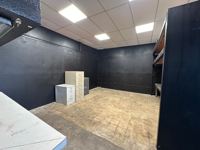 More Photos Of 7034-7042 Harrisburg Blvd, Houston Unknown For Lease