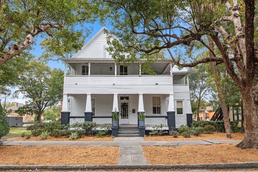 Primary Photo Of 306 E Oak Ave, Tampa Office For Sale