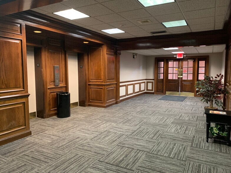 More Photos Of 2821 N Ballas Rd, Town And Country Medical For Lease