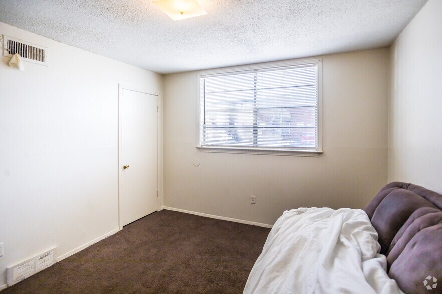 More Photos Of 2227 Airways Blvd, Memphis Apartments For Sale