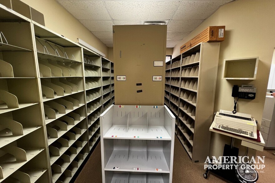 More Photos Of 3920 Bee Ridge Rd, Sarasota Medical For Sale