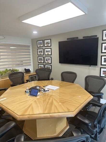 More Photos Of 16115 SW 117th Ave, Miami Showroom For Sale