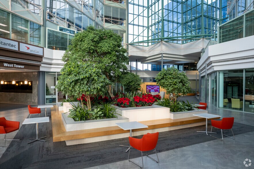 More Photos Of 675 Cochrane Dr, Markham Coworking Space