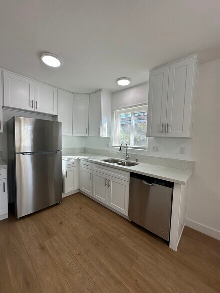 More Photos Of 2226 Voorhees Ave, Redondo Beach Apartments For Sale