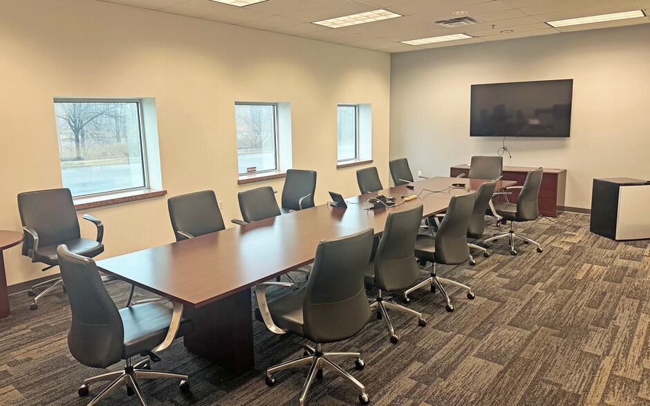 More Photos Of 27501 Hildebrandt Rd, Romulus Distribution For Lease