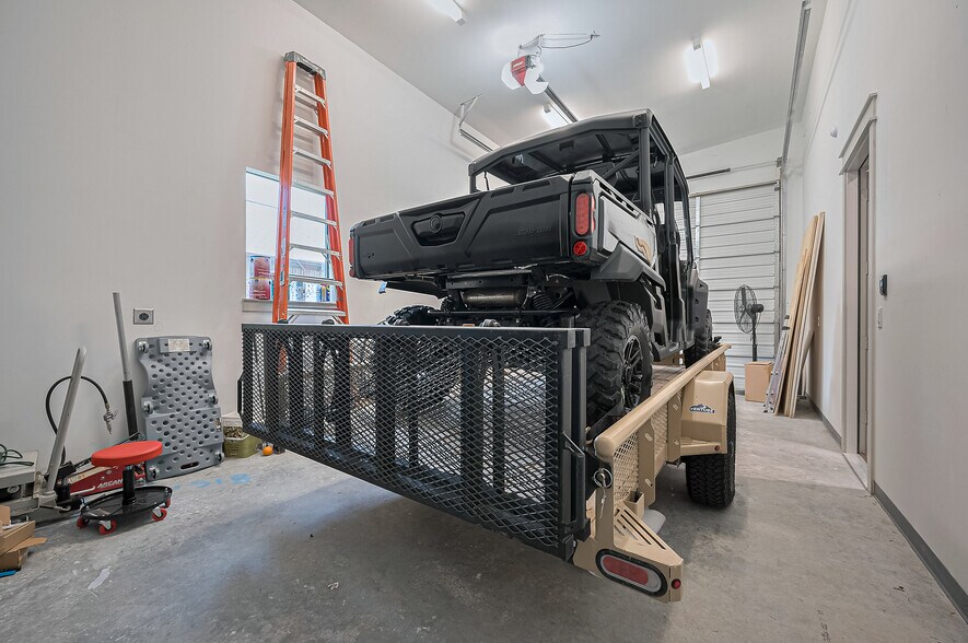 More Photos Of 640 S Peek Rd, Katy Loft Creative Space For Sale