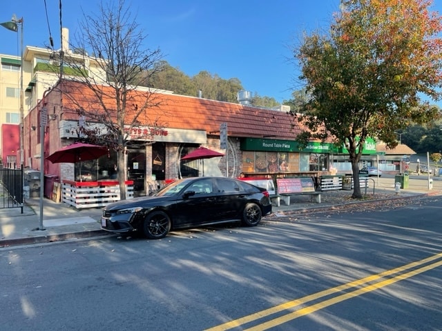 More Photos Of 5009-5015 Woodminster Ln, Oakland Storefront For Lease