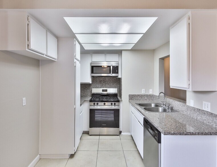 More Photos Of 1531 W Rialto Ave, Fontana Apartments For Sale