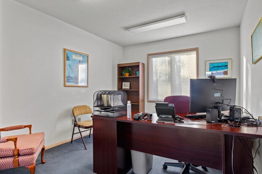 More Photos Of 6635 W Central Ave, Toledo Office For Lease