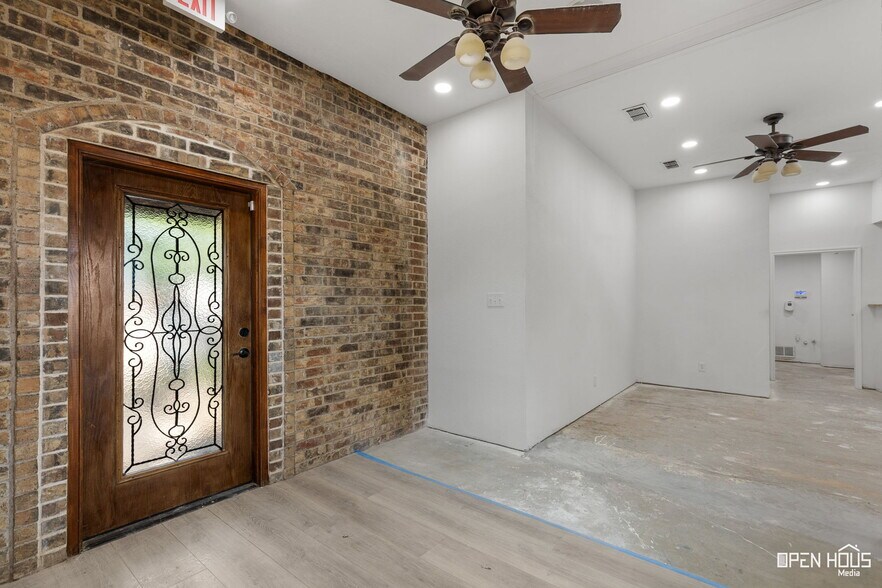 More Photos Of 1317 East St, Graham Medical For Sale