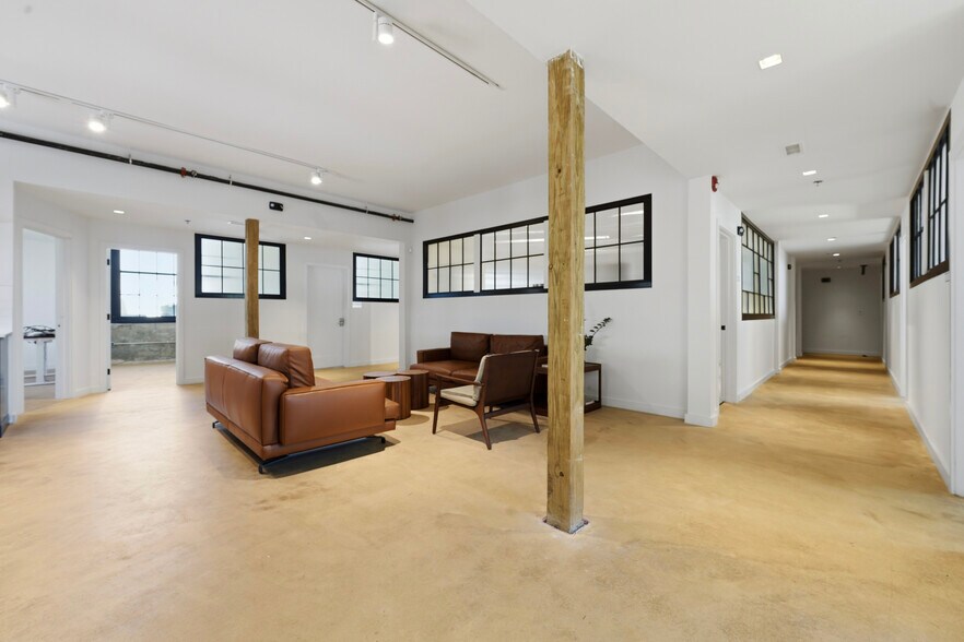 More Photos Of 1523 N Front St, Philadelphia Office For Lease