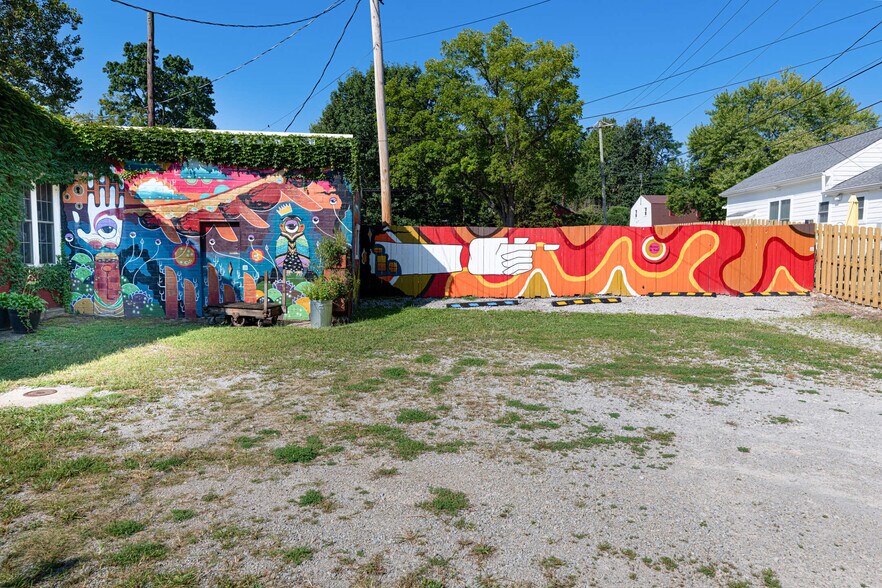 More Photos Of 136-138 Dayton St, Yellow Springs Storefront For Sale