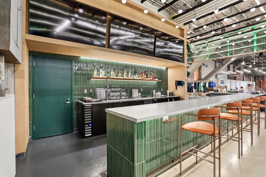 More Photos Of 1501 Broadway, New York Office For Lease