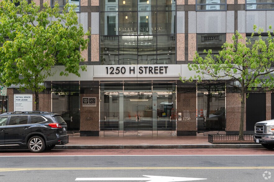 More Photos Of 1250 H St NW, Washington Office For Lease