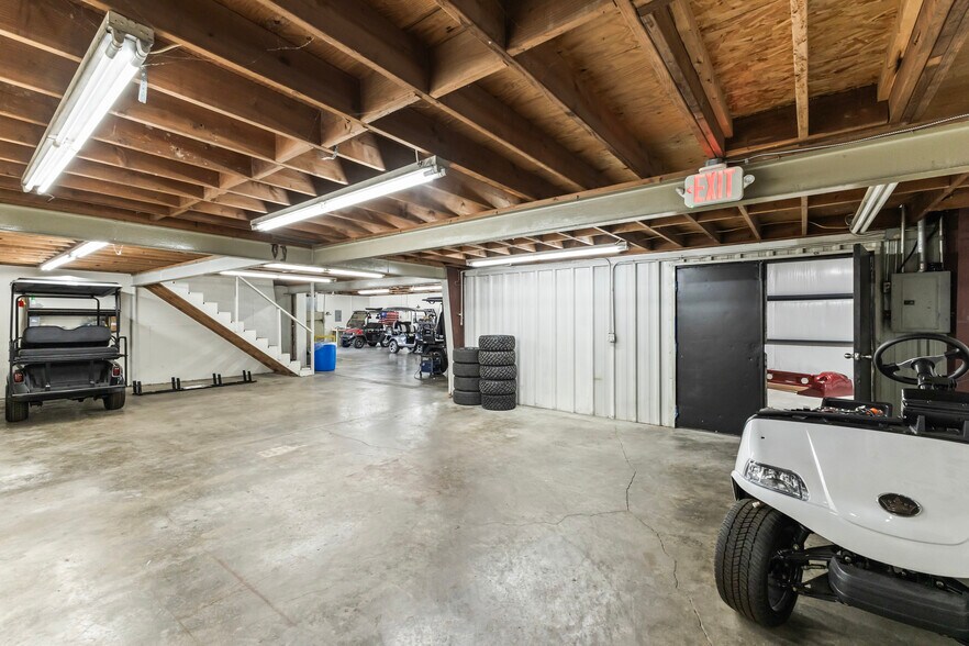 More Photos Of 2606 E Rock Haven Rd, Harrisonville Light Manufacturing For Lease