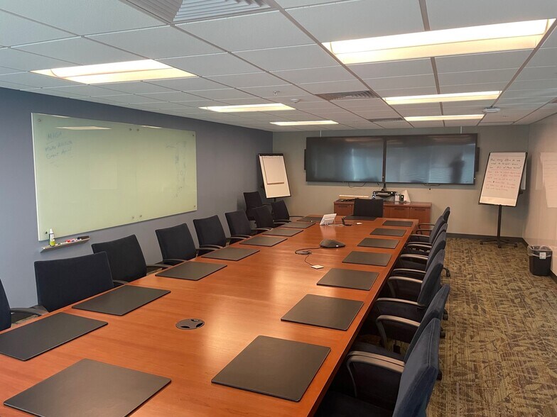 More Photos Of 8333 Bryan Dairy Rd, Largo Office For Sale