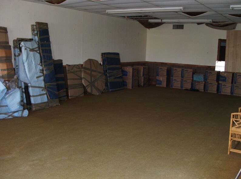 More Photos Of 1540 Four Locust Hwy, Keysville General Retail For Sale