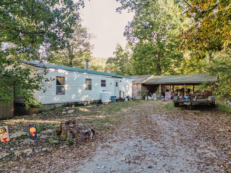 More Photos Of 78 Pebble Mountain Cir, Chuckey Trailer Camper Park For Sale