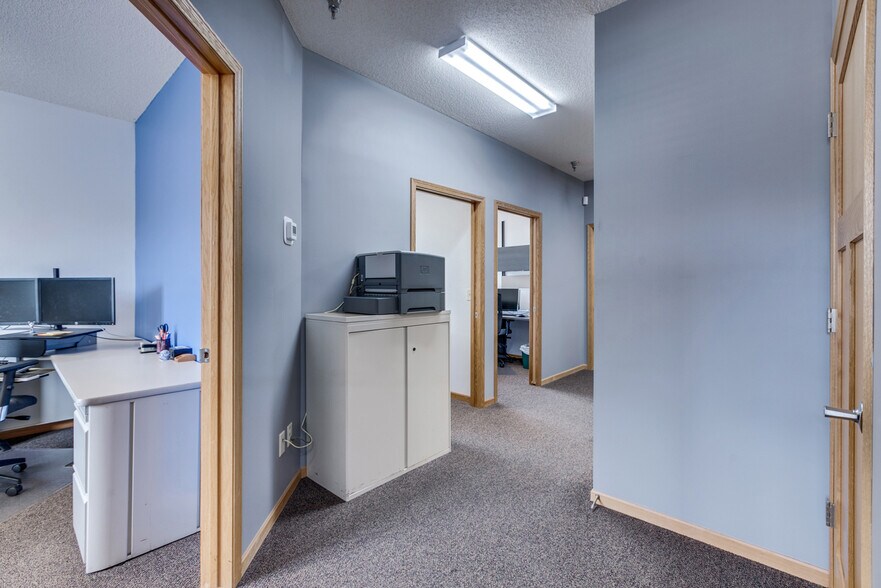 More Photos Of 2127 County Road D E, Maplewood Office For Sale