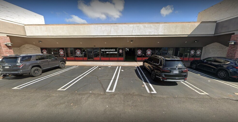 More Photos Of 24320 Swartz Dr, Lake Forest General Retail For Lease