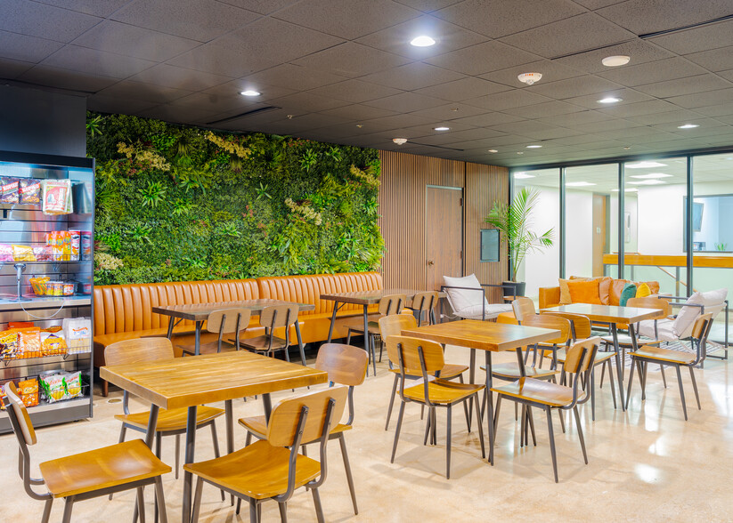 More Photos Of 16414 San Pedro Ave, San Antonio Office For Lease