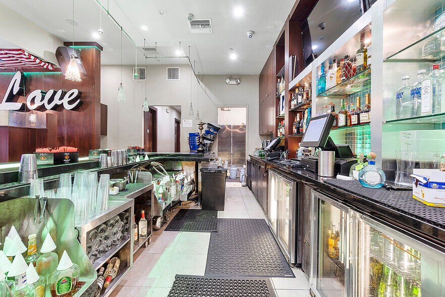 More Photos Of 401 W Atlantic Ave, Delray Beach Storefront Retail Office For Sale