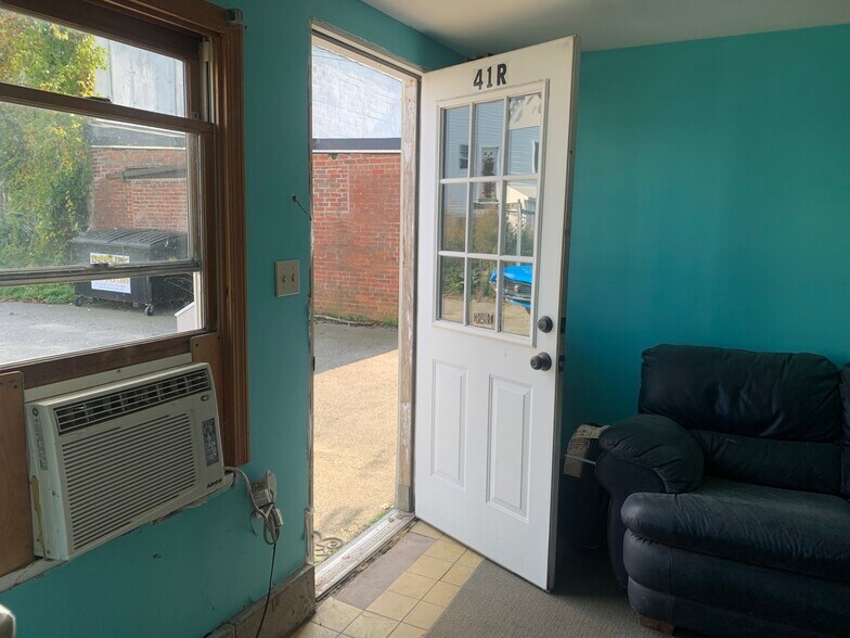 More Photos Of 41R Central St, East Bridgewater Auto Repair For Sale