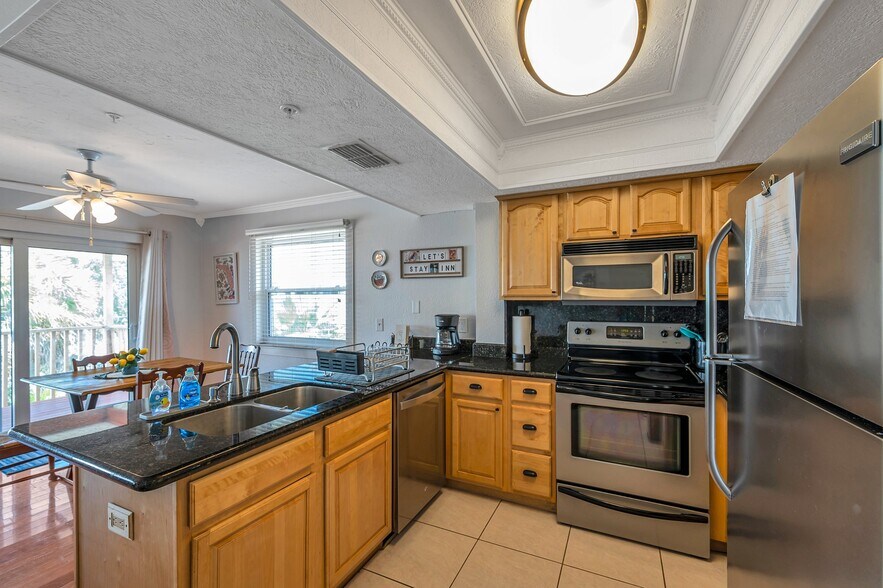 More Photos Of 1809 Gulf Blvd, Indian Rocks Beach Apartments For Sale