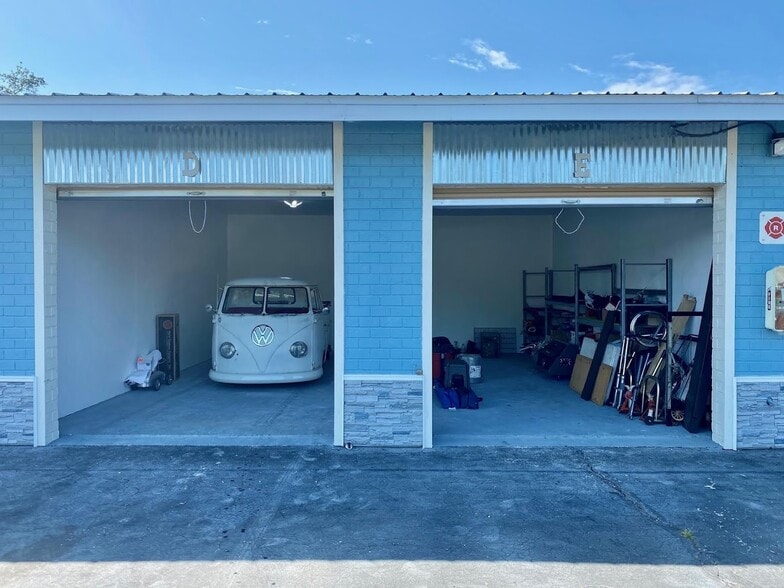 More Photos Of 1945-1947 W Park Ave, Edgewater Warehouse For Lease