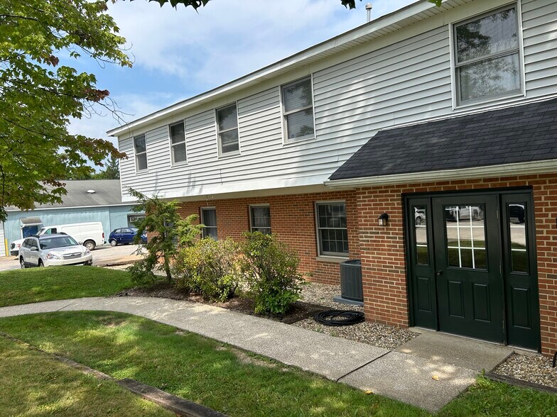 More Photos Of 200 Industrial Pky, Chagrin Falls Medical For Lease