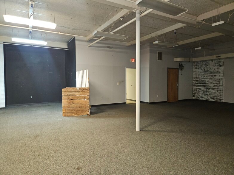 More Photos Of 952 Bragg Blvd, Fayetteville Flex For Sale