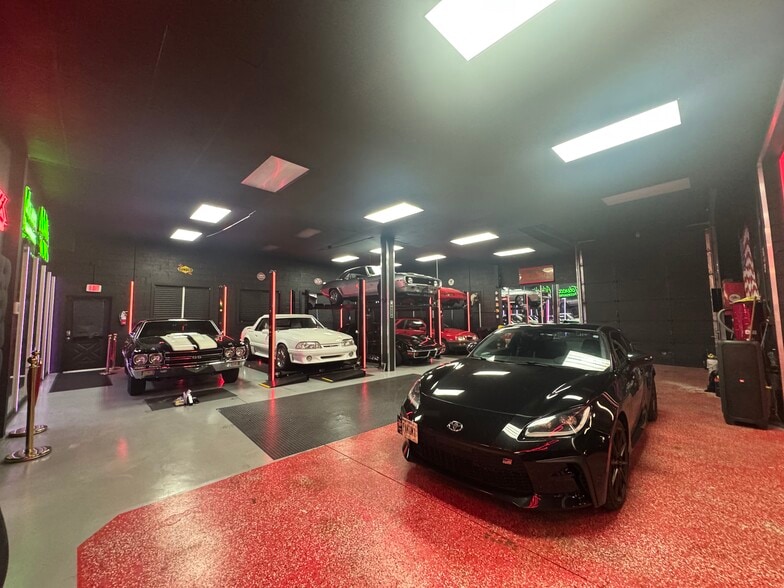 More Photos Of 41 Degnon Blvd, Bay Shore Manufacturing For Lease