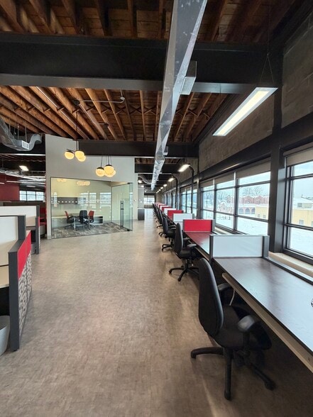 More Photos Of 1785 Walker Rd, Windsor Warehouse For Lease