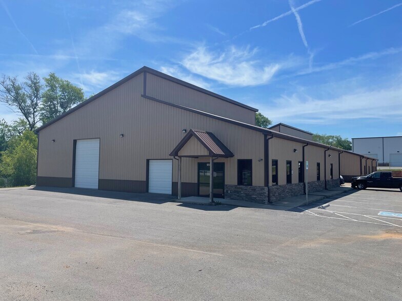 More Photos Of 1080 International Blvd, Clarksville Industrial For Lease