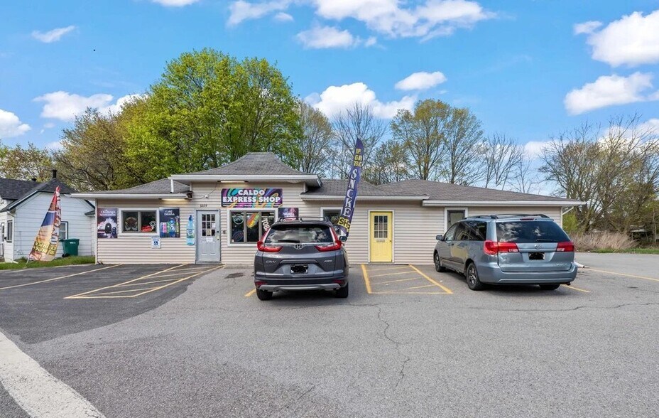 More Photos Of , Caledonia General Retail For Sale