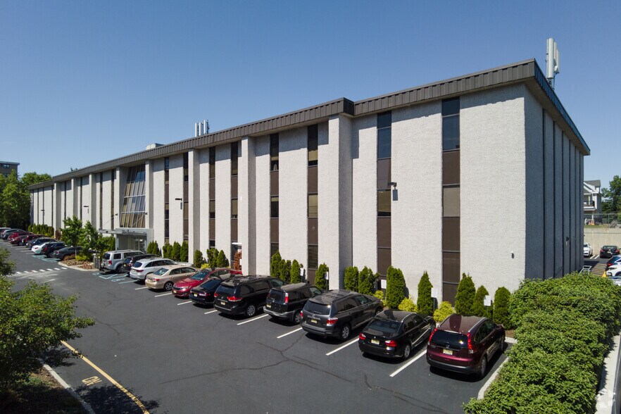 Primary Photo Of 385 Prospect Ave, Hackensack Medical For Lease